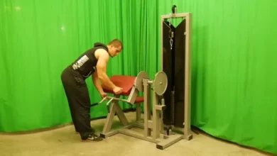 bicep curl machine